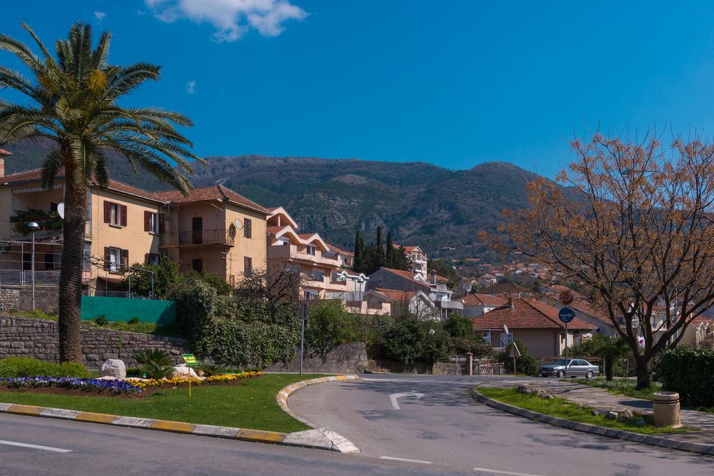 Apartments City Center Тиват Экстерьер фото