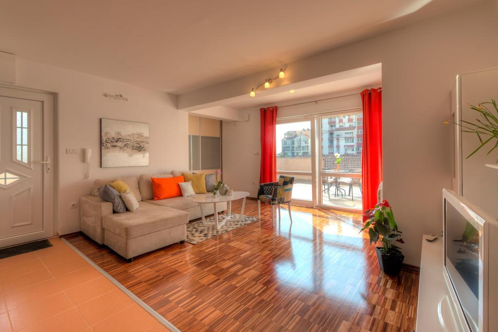 Apartments City Center Тиват Экстерьер фото