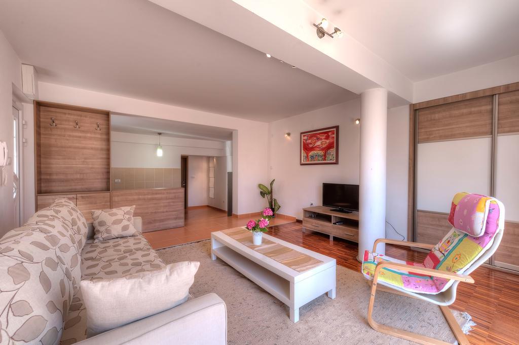 Apartments City Center Тиват Экстерьер фото