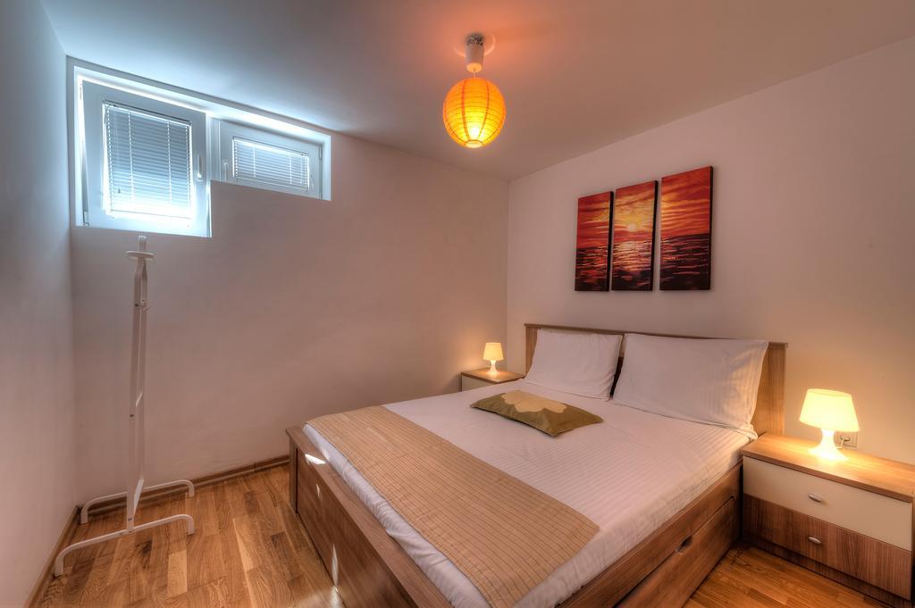 Apartments City Center Тиват Экстерьер фото