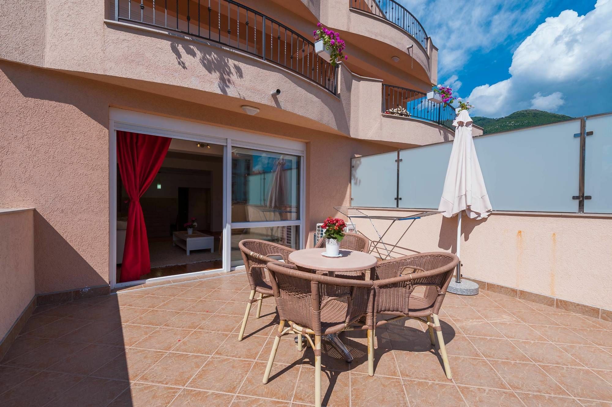 Apartments City Center Тиват Экстерьер фото